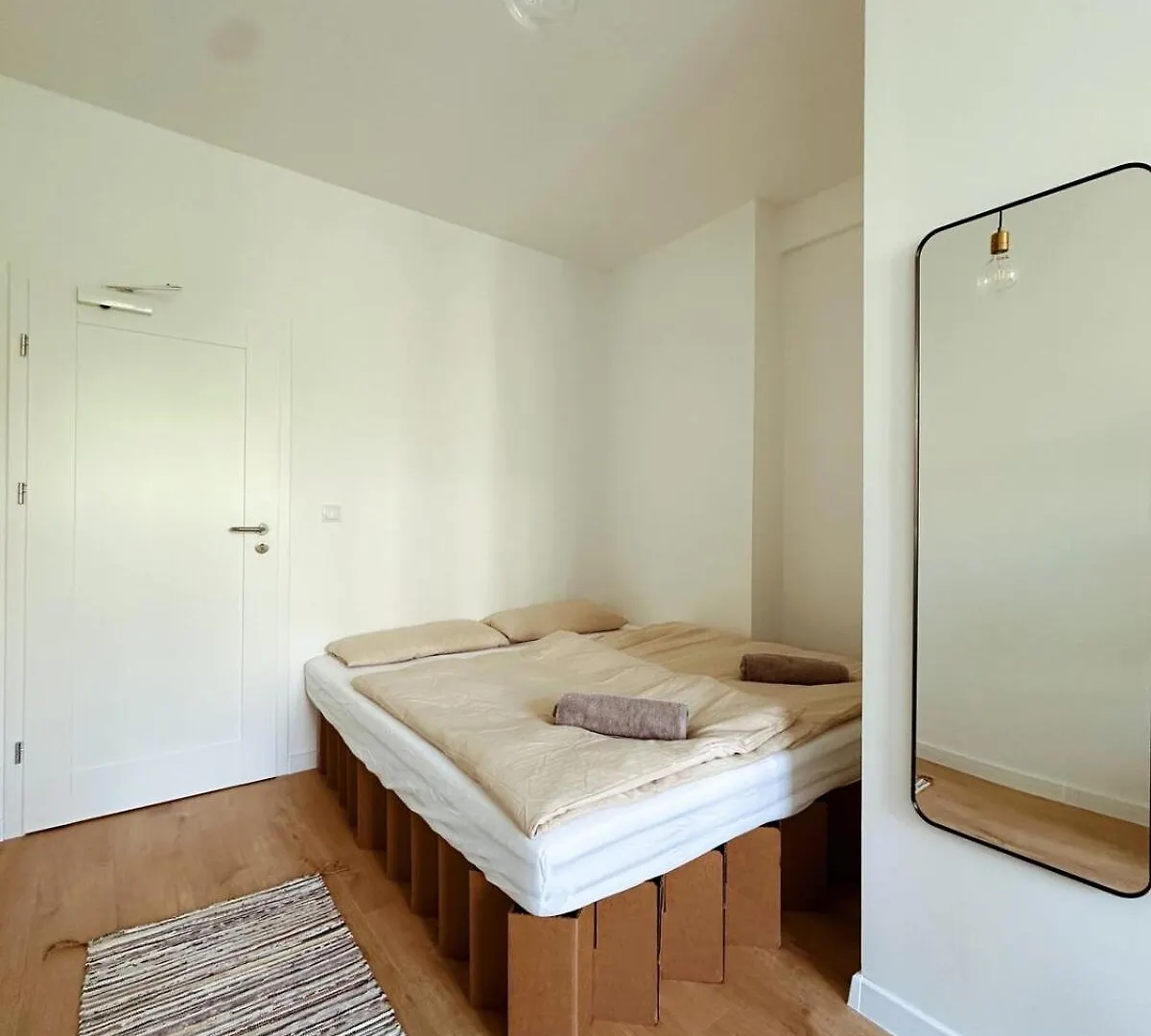 Ferienwohnung Helles Elegantes Zimmer In Berlin-Schoeneberg 5 0*, Berlin Deutschland